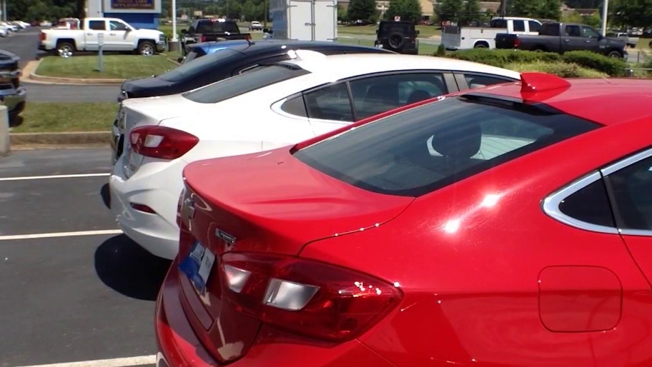 Over 220,000 vehicles driving with backup camera recall