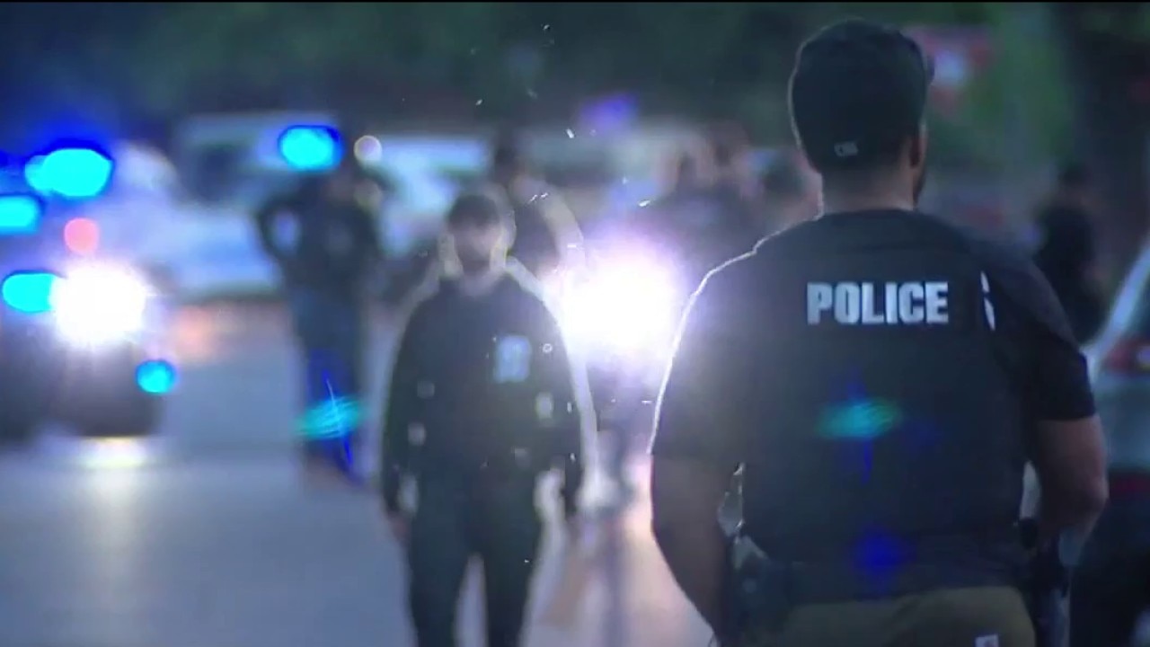 Police investigate double shooting on Detroit's east side
