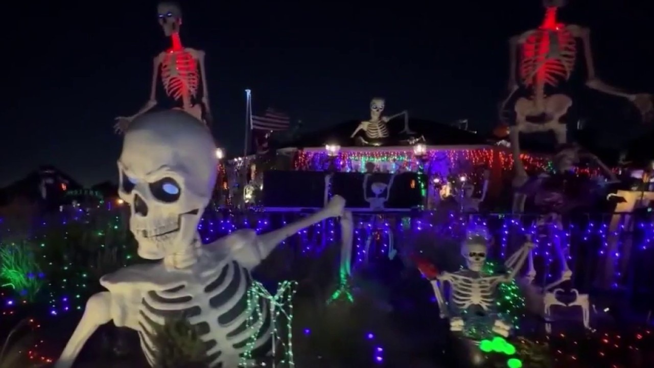 Redondo Beach home goes all out for Halloween
