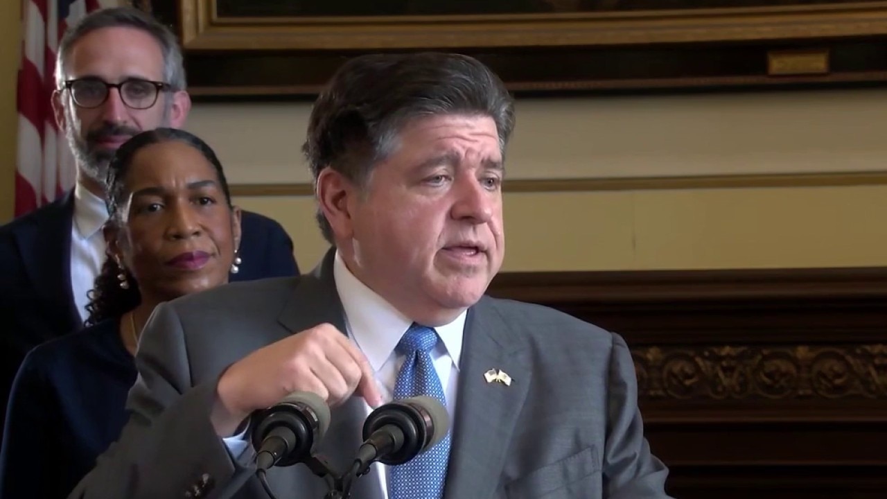 Illinois leaders react after failing to pass last-minute Bears stadium bill