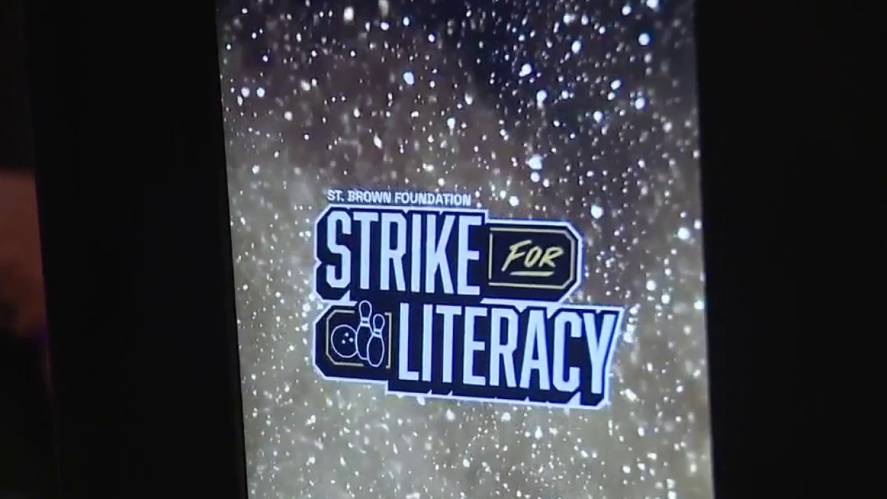 Amon-Ra St. Brown hosts annual 'Strike of Literacy' fundraiser