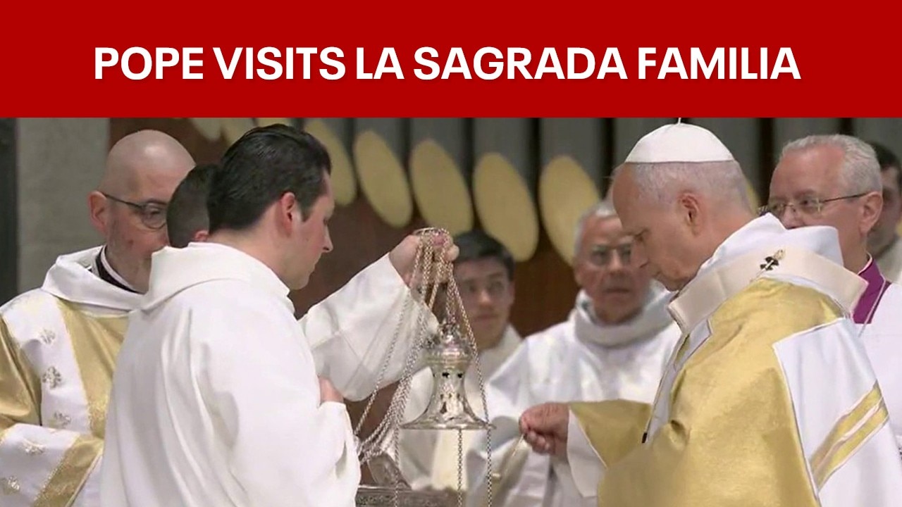 Pope visits Sagrada Familia