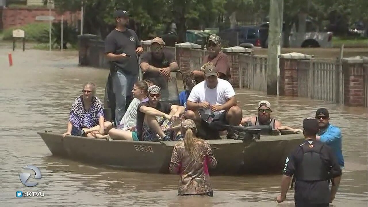 KTVU's Ken Wayne issues Harvey updates from Simonton, Texas
