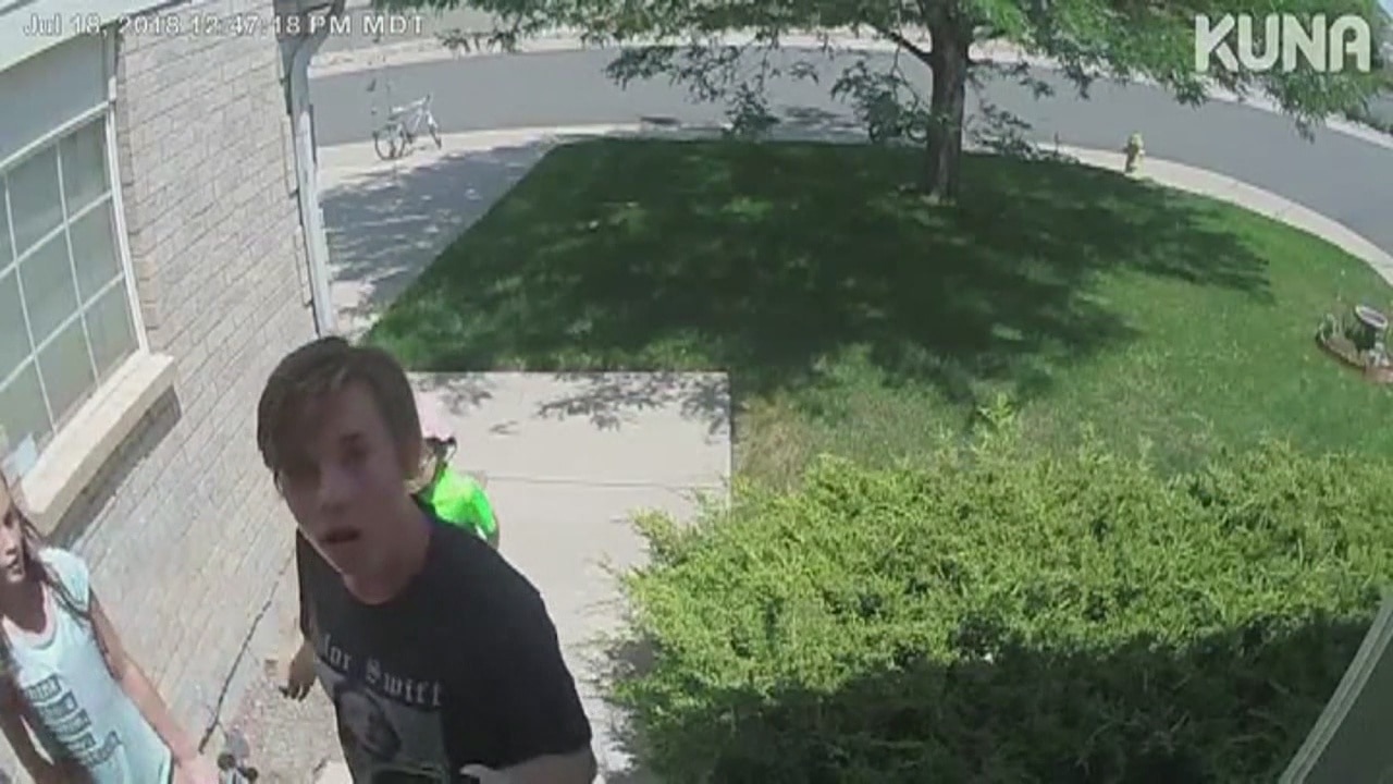 Kids return wallet with $700 inside