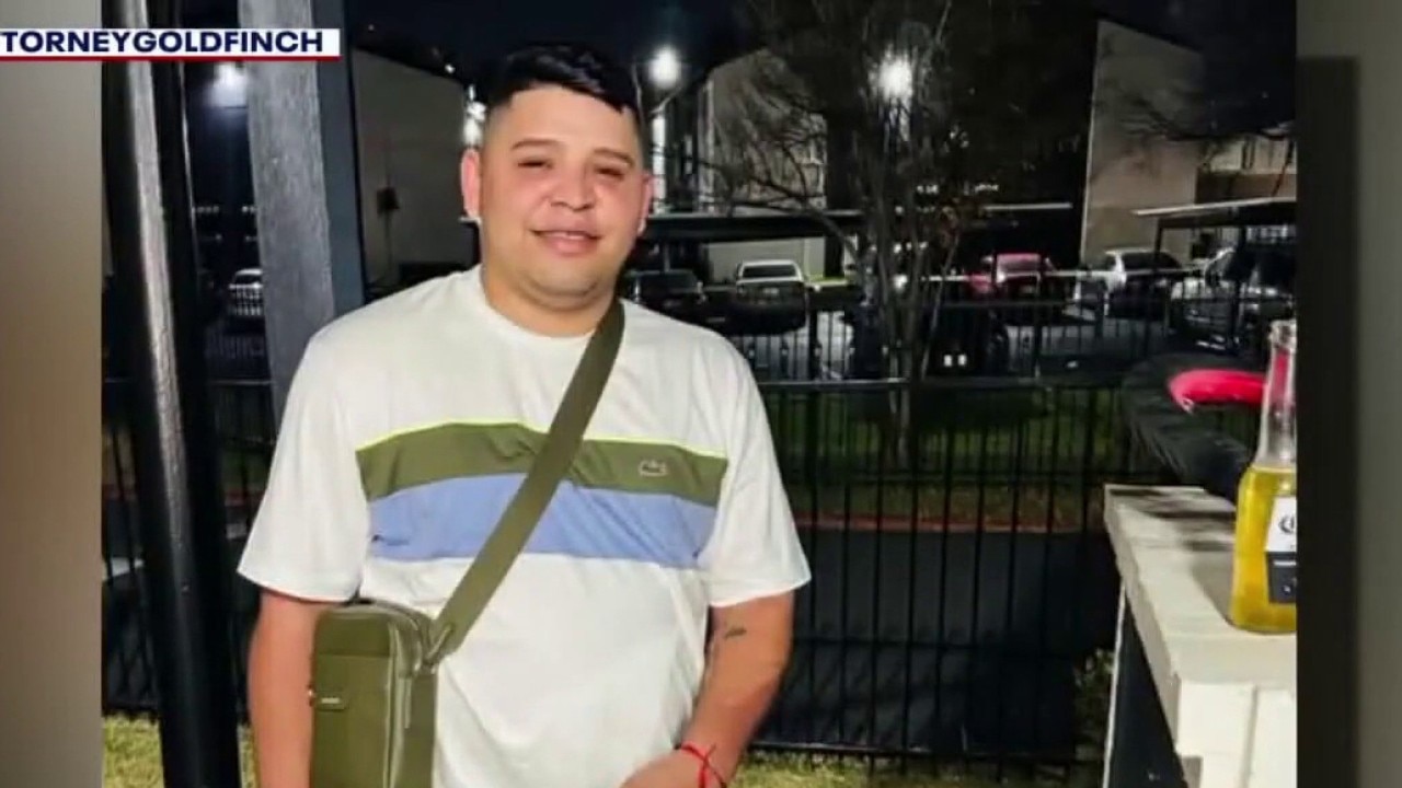 Man shot by ICE agent faces federal charge
