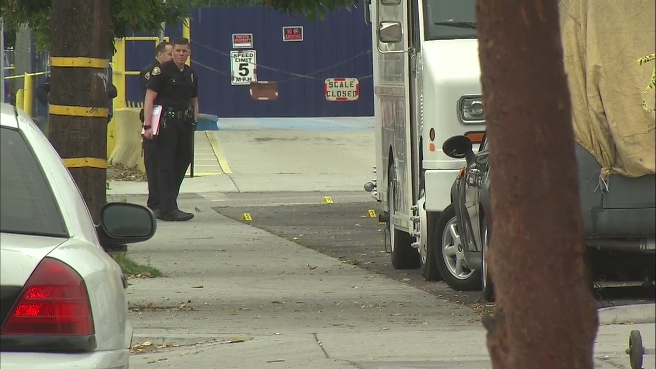Shooting in Long Beach leaves one man dead