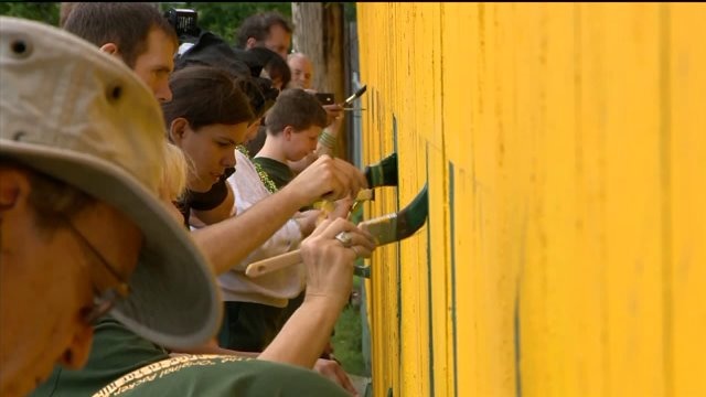 "I look forward to it every year:" Iconic `Packers fence` has a brand new slogan