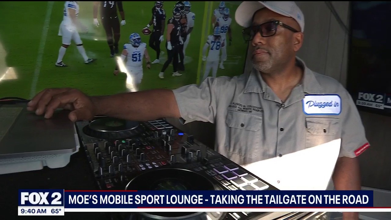 Moe's Mobile Sport Lounge