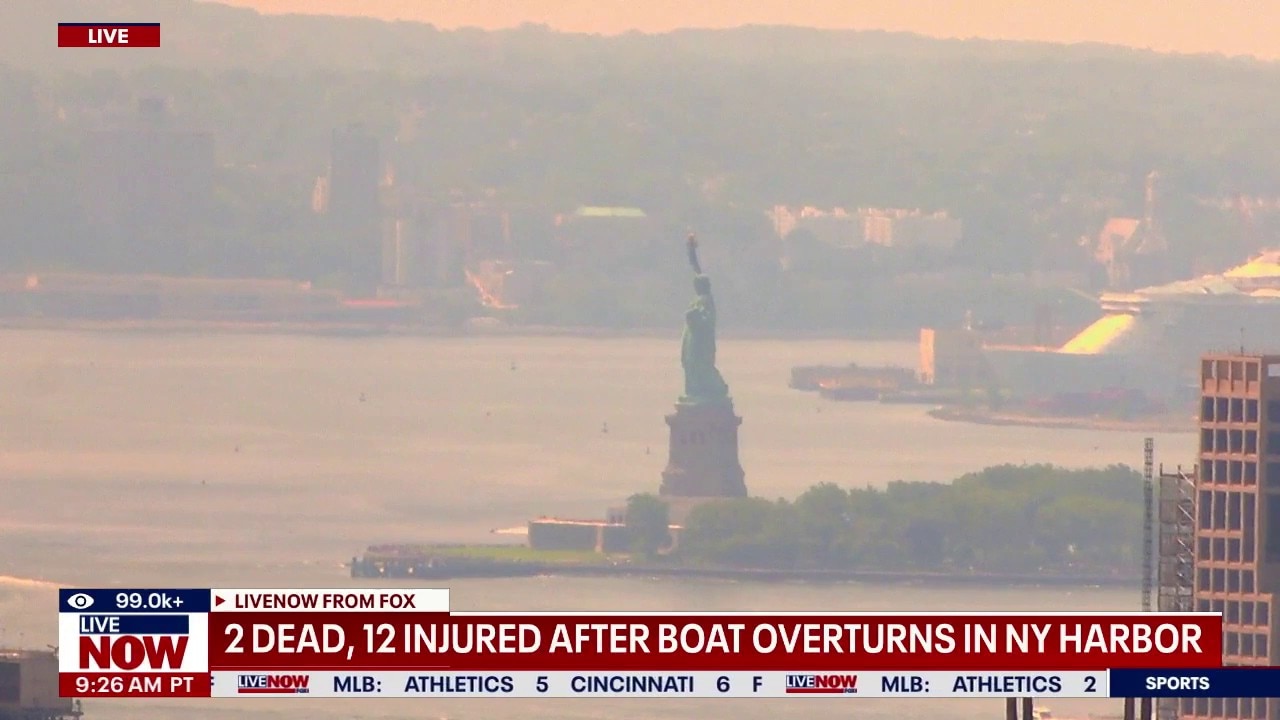 Woman, baby die after boat capsizes in New York Harbor