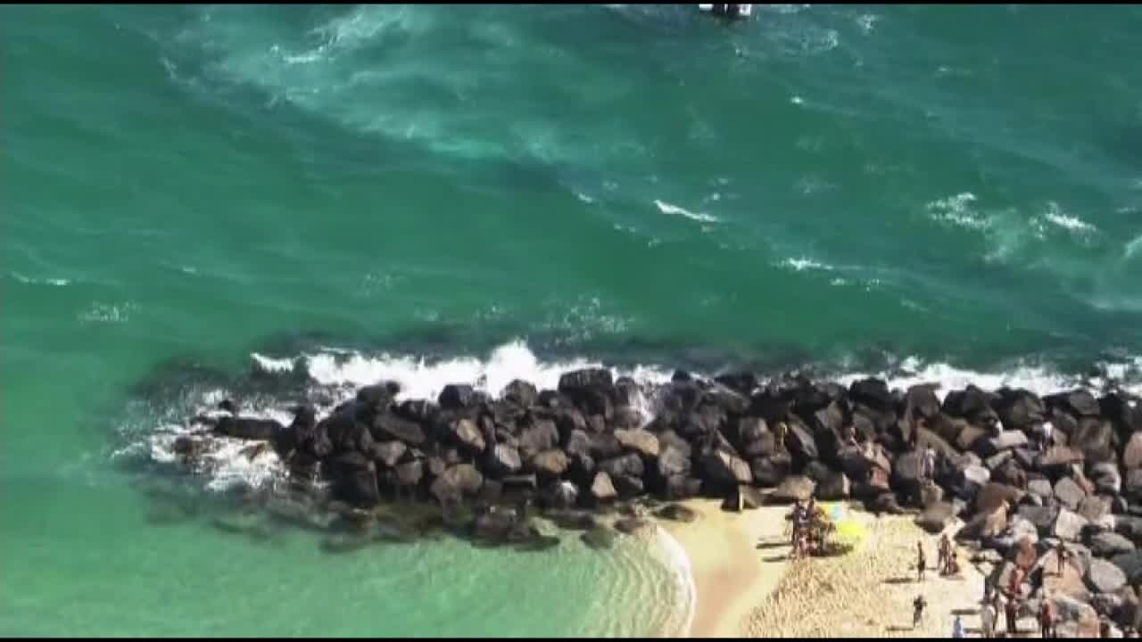 Plane crashes off south Florida