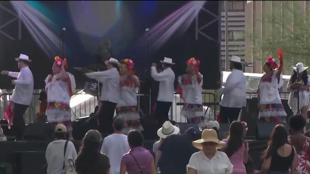 Downtown Phoenix hosts El Grito celebration