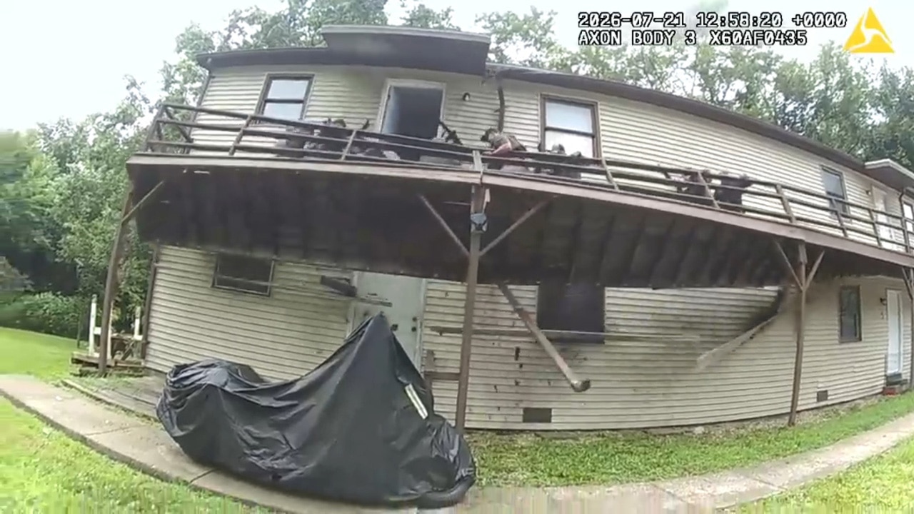 Deck collapses as US Marshals task force during search for fugitive