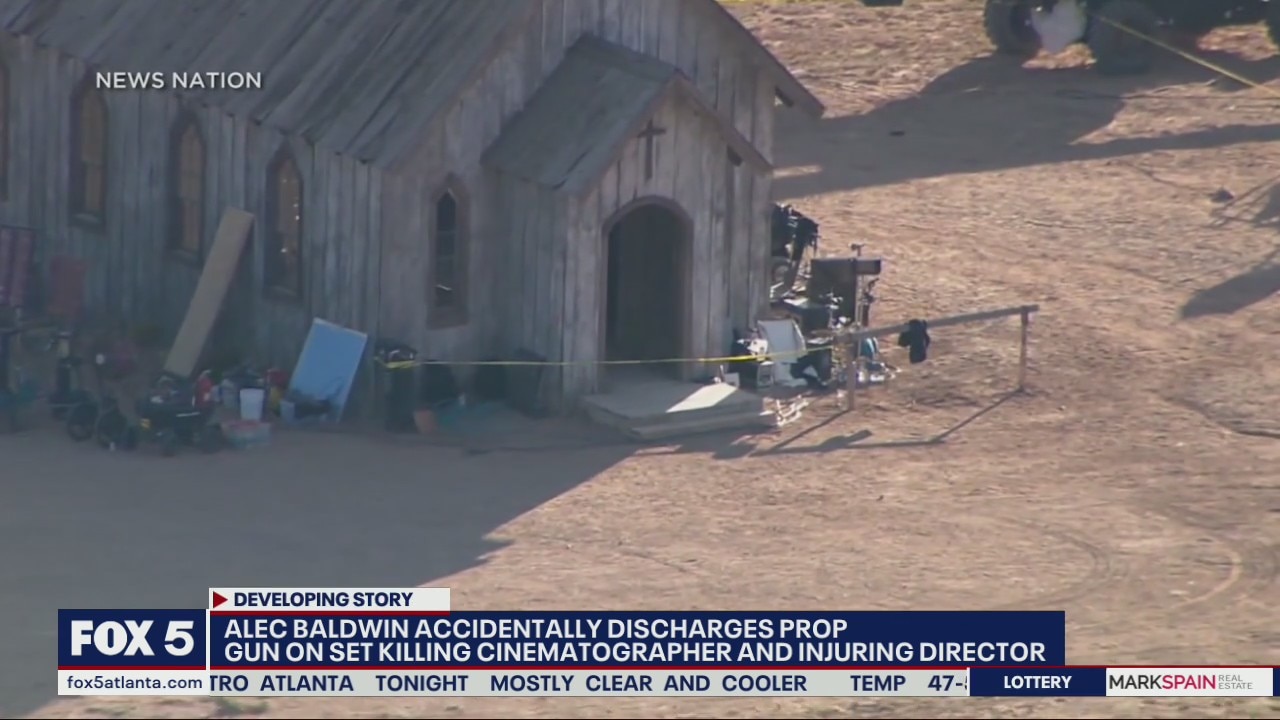Alec Baldwin accidentally kills cinematographer with prop gun