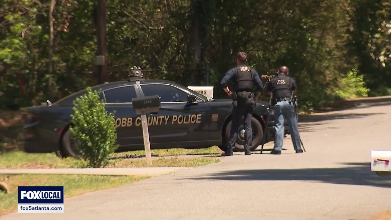 2 dead after Cobb SWAT strandoff on Vandiver Drive