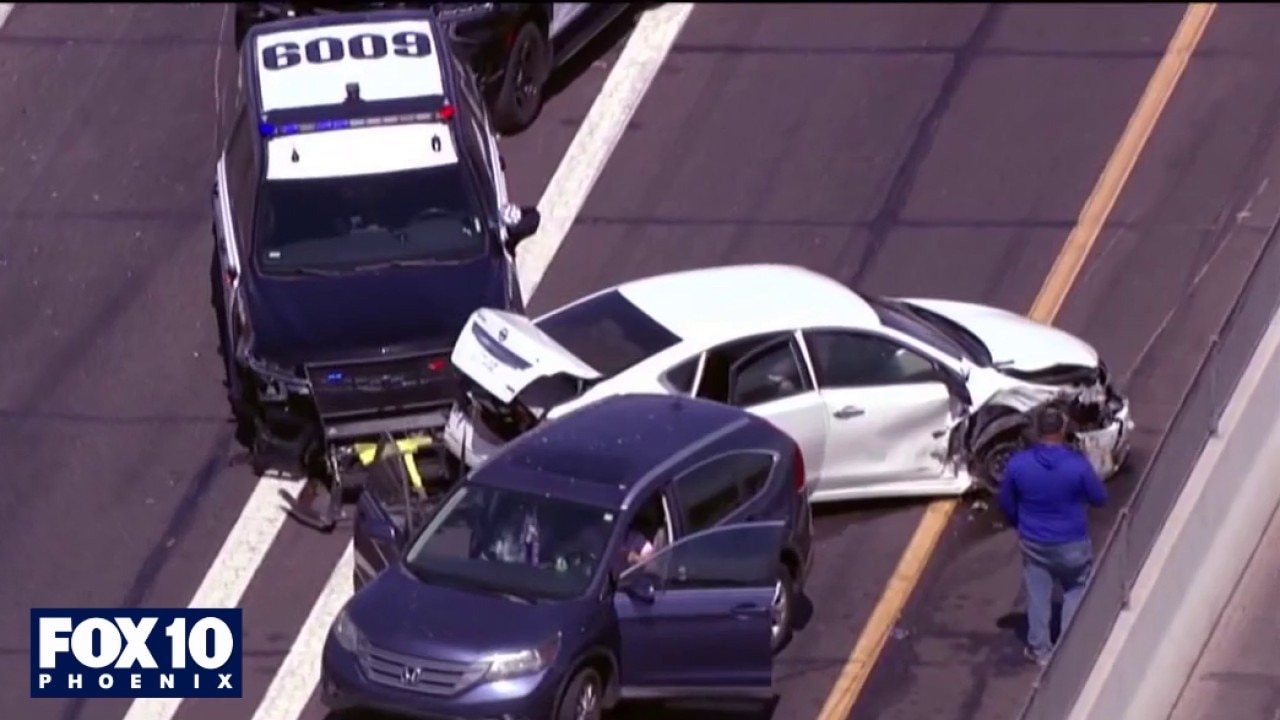 Pursuit ends in multi-car crash in Phoenix