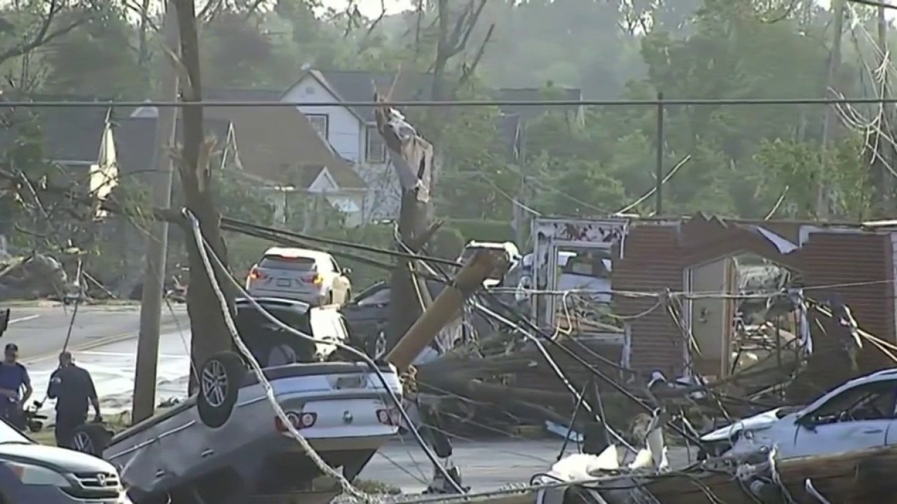 Wisconsin tornado causes extensive damage 