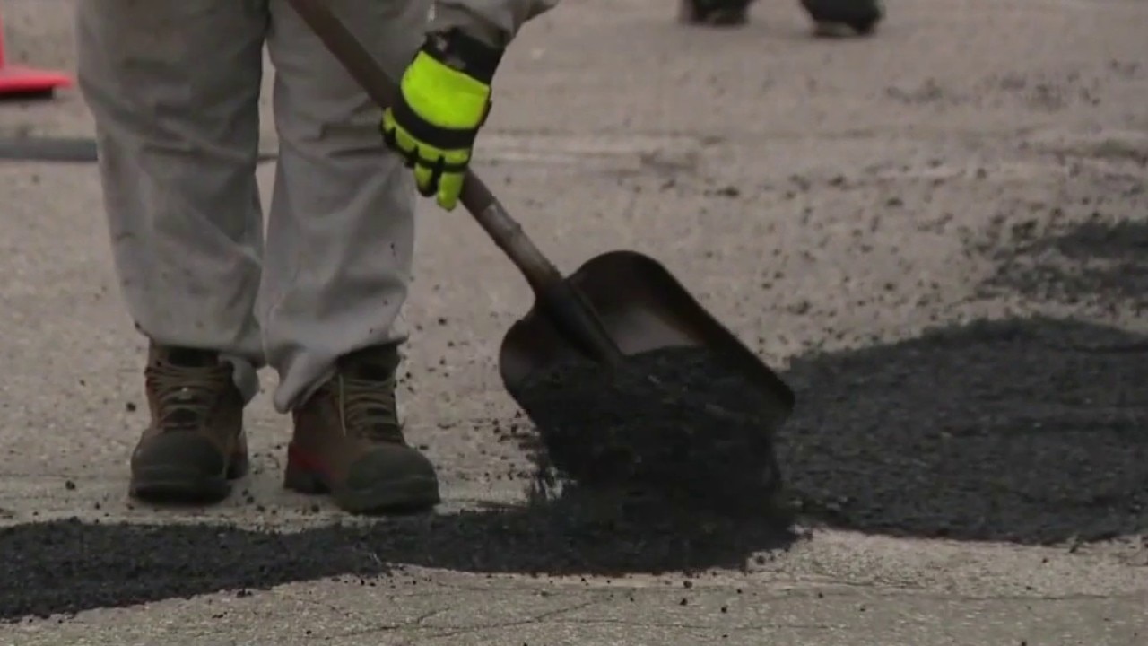 Milwaukee potholes; record number of reports in 2026