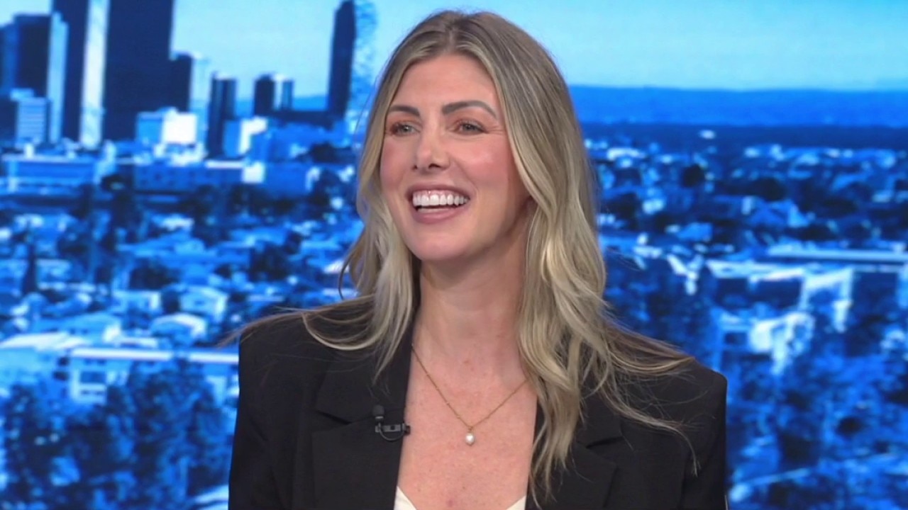 Kelly Rizzo visits GDLA+
