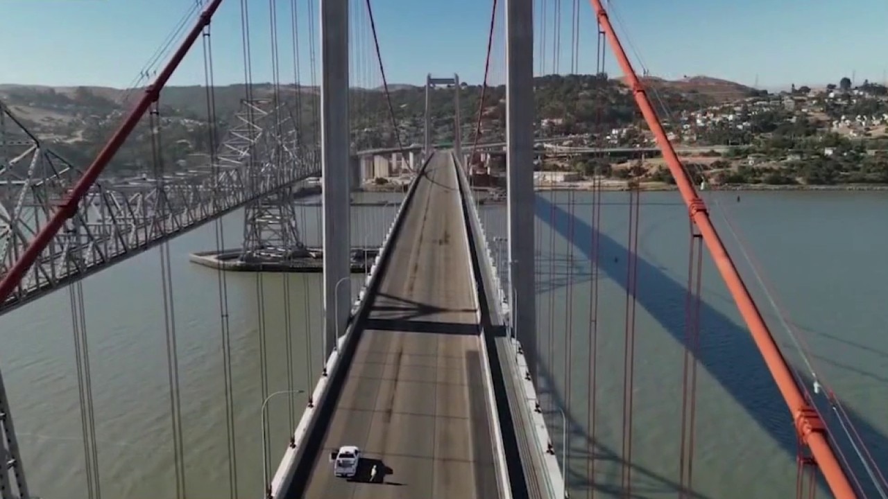 Carquinez Bridge shut down for repaving project