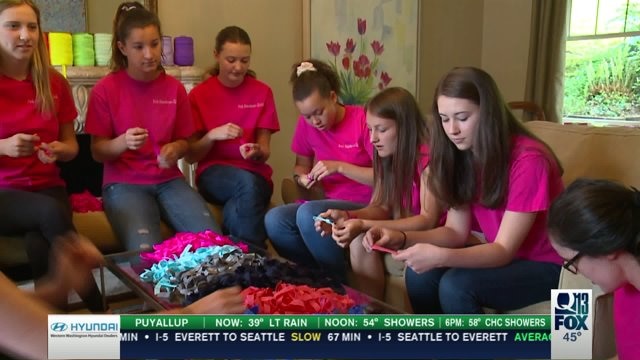 Pink Bandanas Guild: Local freshmen make these hair ties for a good cause