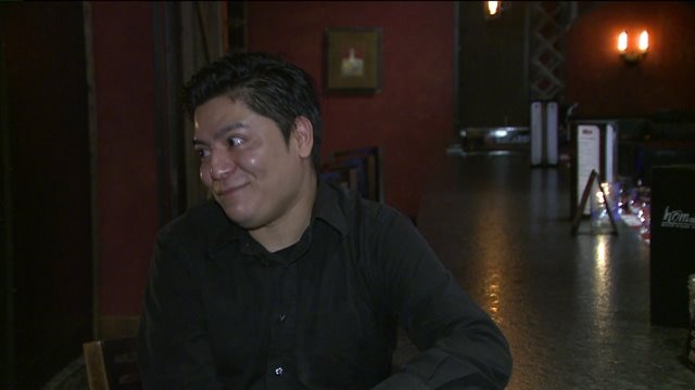 Being a Good Samaritan pays off! "Hom" waiter who returned $4K to customer receives a bonus