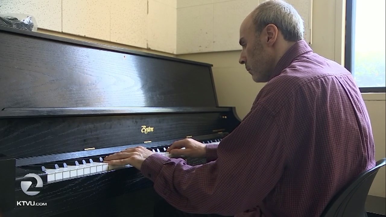 47-year-old college student not letting Parkinson's get in the way of his dream