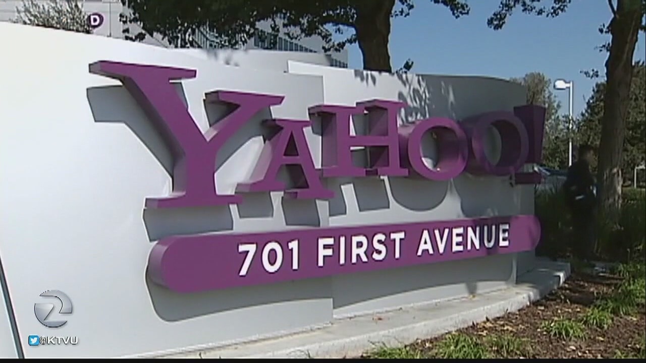 Report: Yahoo gave US intel agencies access to email