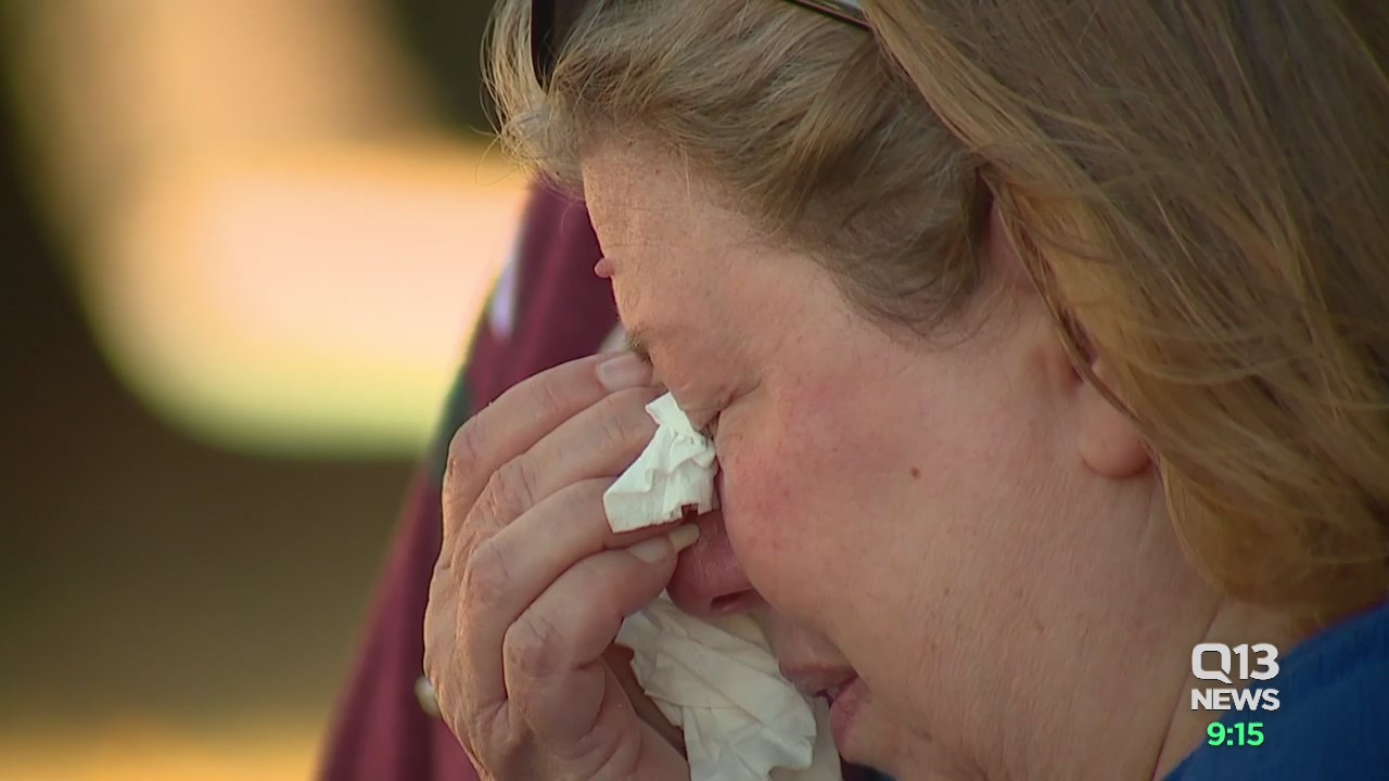 Search parties look for clues in case of missing pregnant woman