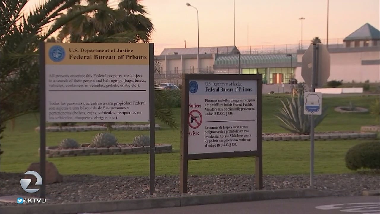 Federal workers resort to sleeping in cars, unable to afford gas money