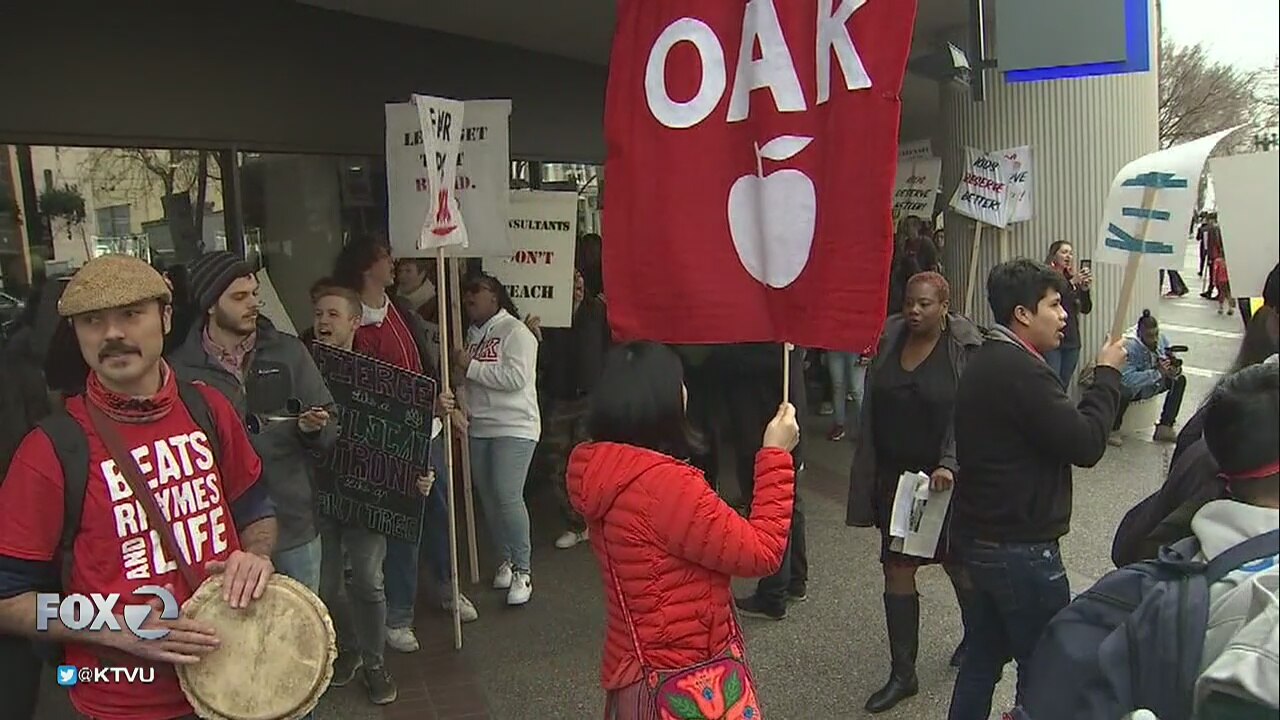 Oakland teachers hold one-day walkout