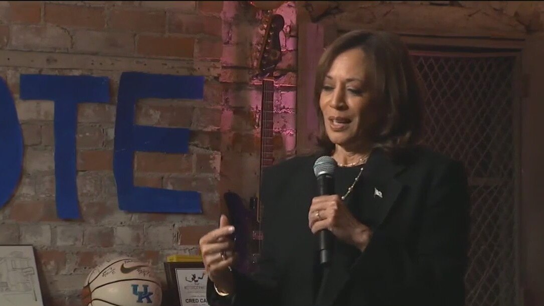 Trump, Harris tout economic policies on campaign trail