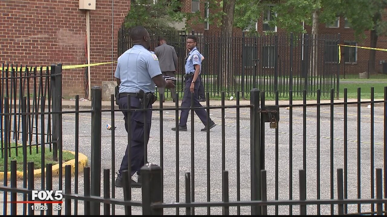 Father of 10-year-old dies after 8 people shot