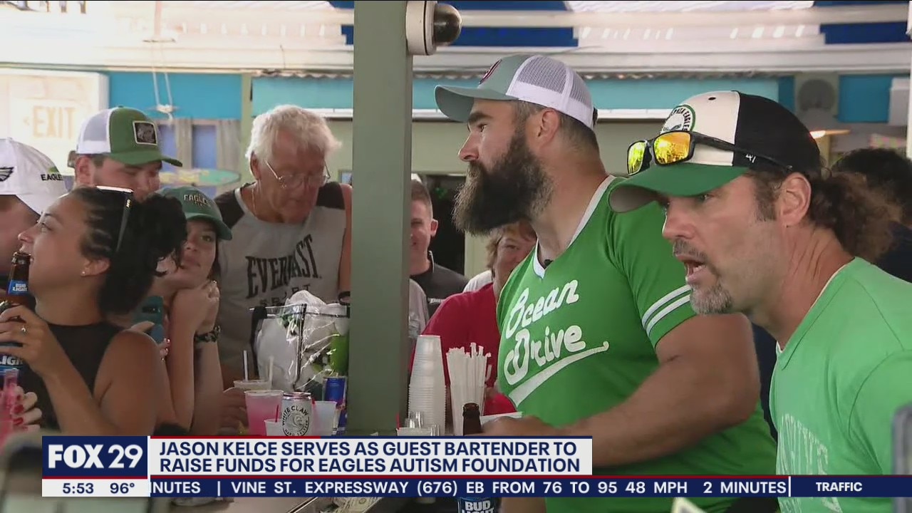 Eagles teammates guest bartend for Autism Foundation