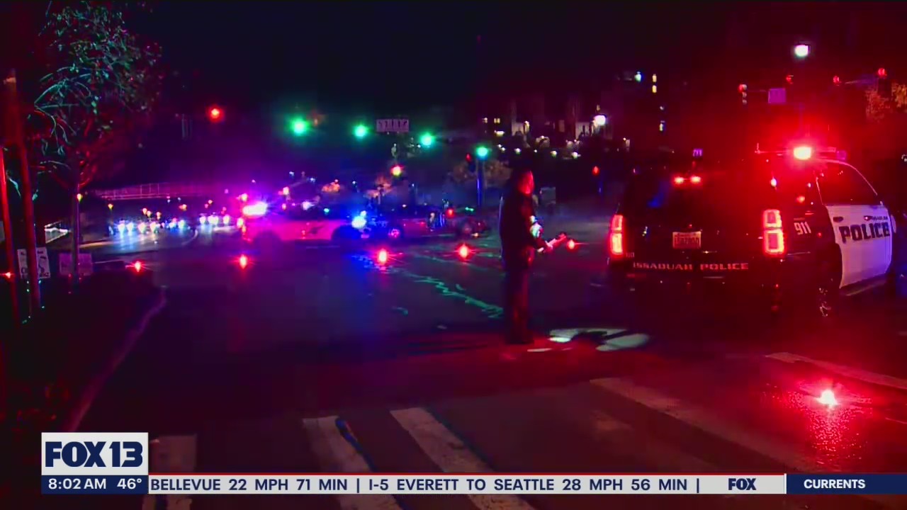 3 people hurt in crash in Issaquah | FOX 13 Seattle