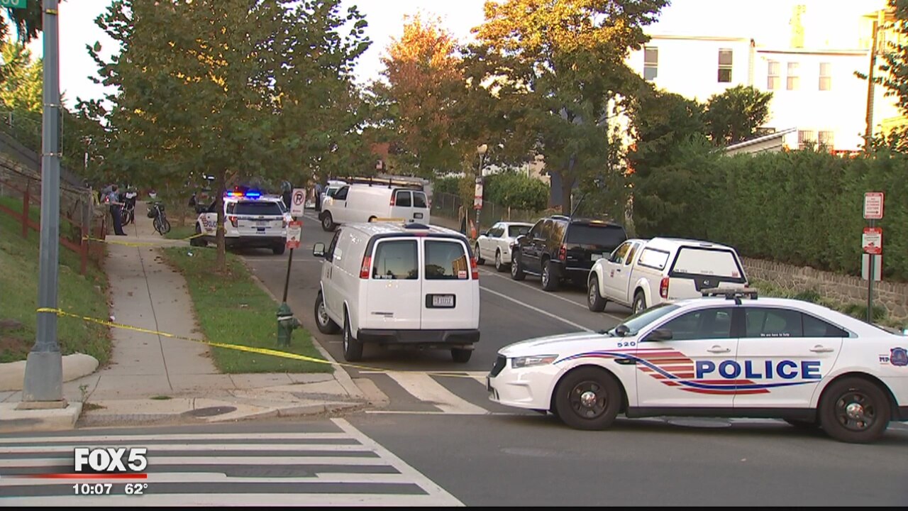 Teen boy found shot in Northeast DC