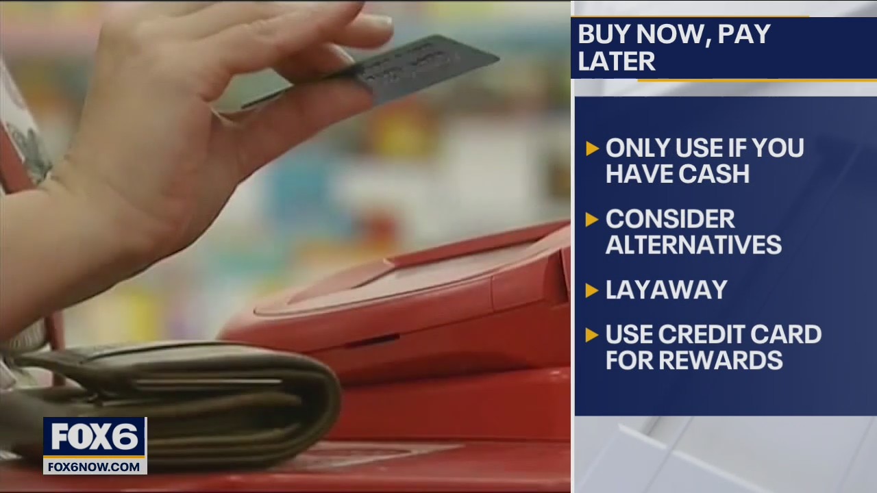 Holiday shopping season: Finance expert shares warning