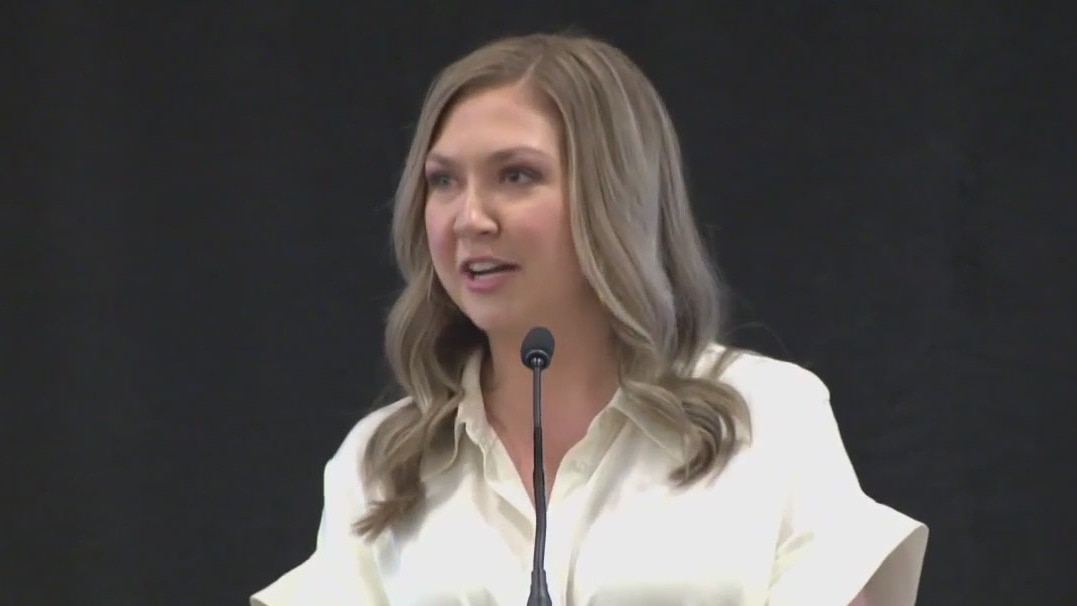 Wauwatosa Public Library Foundation luncheon, FOX6's Suzanne Spencer emcees