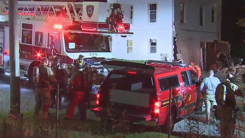 Sheboygan home explosion; 1 hurt