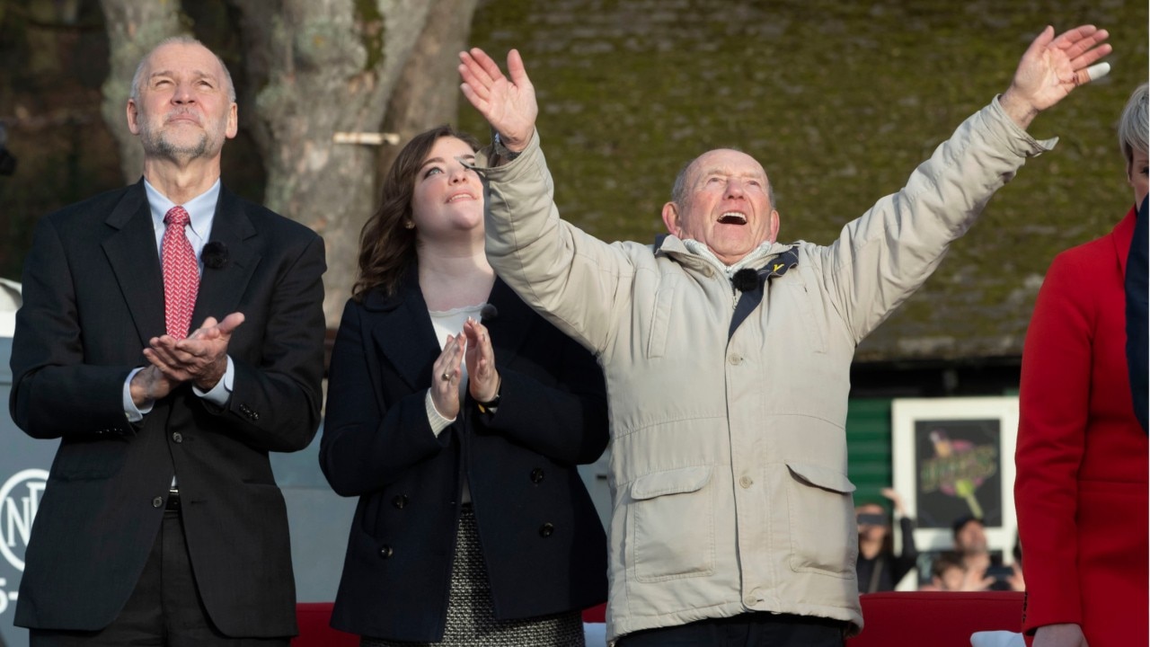 Man Honors Fallen B-17 Bomber Crew Who Saved His Life 75 Years Ago During WWII