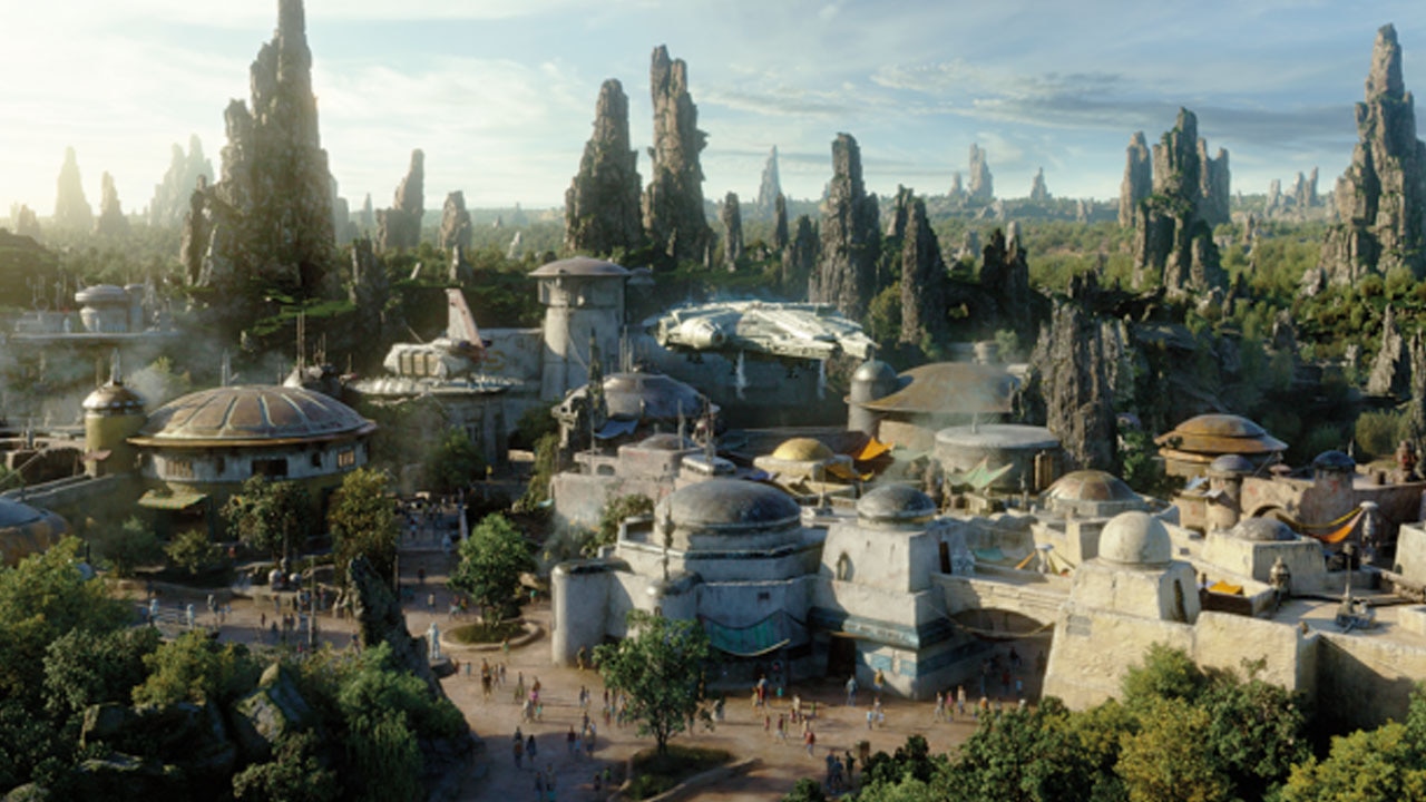 Walt Disney World offers Extra, Extra Magic Hours that includes access to 'Star Wars: Galaxy's Edge'