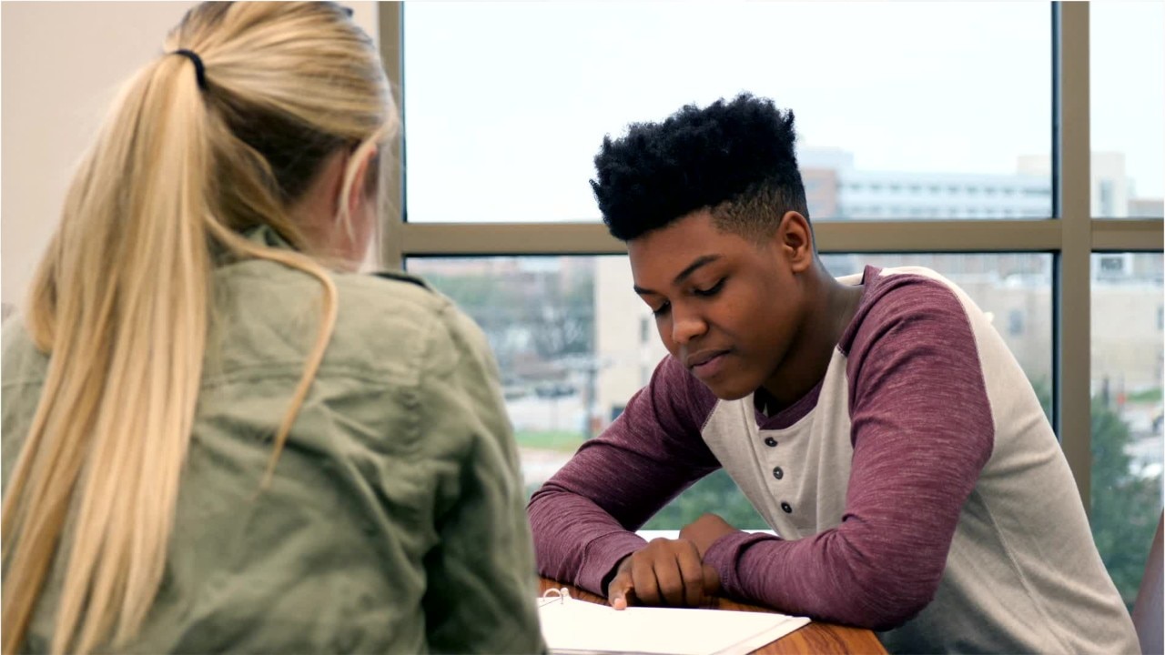 Teens who don't date are less likely to be depressed than their peers
