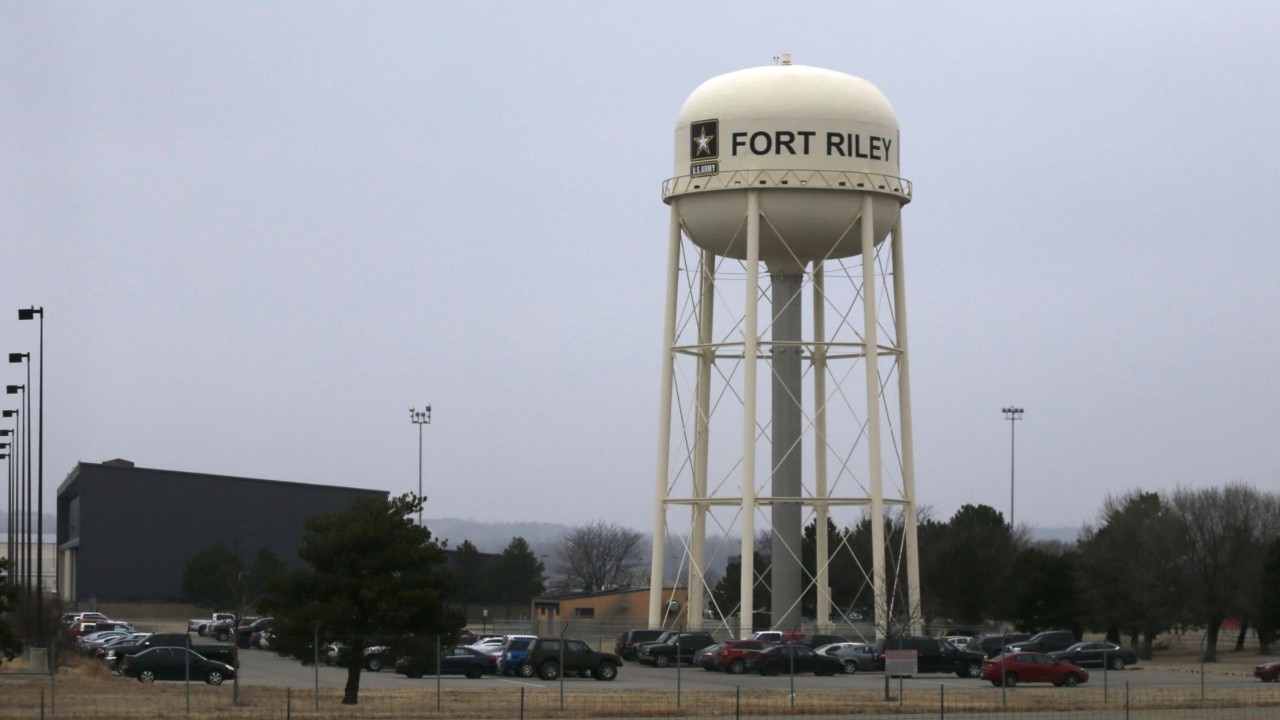 U.S. soldier arrested on charges of sharing bomb-making instructions