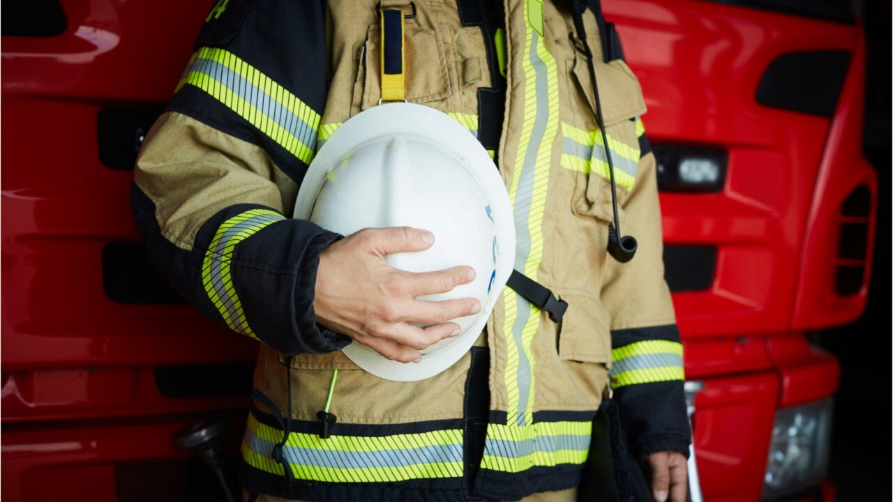 Massachusetts female fire crew encourages girls to take up firefighting