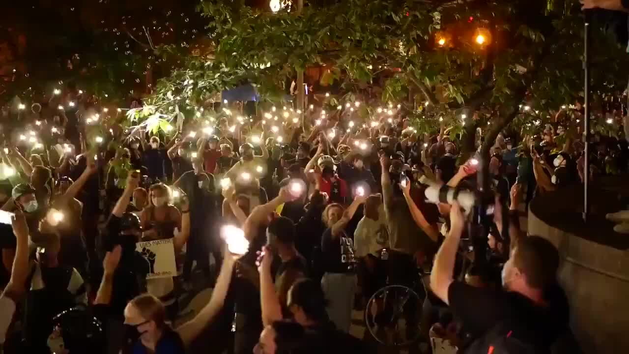 Feds deploy tear gas in Portland after state leaders announce troops' imminent departure