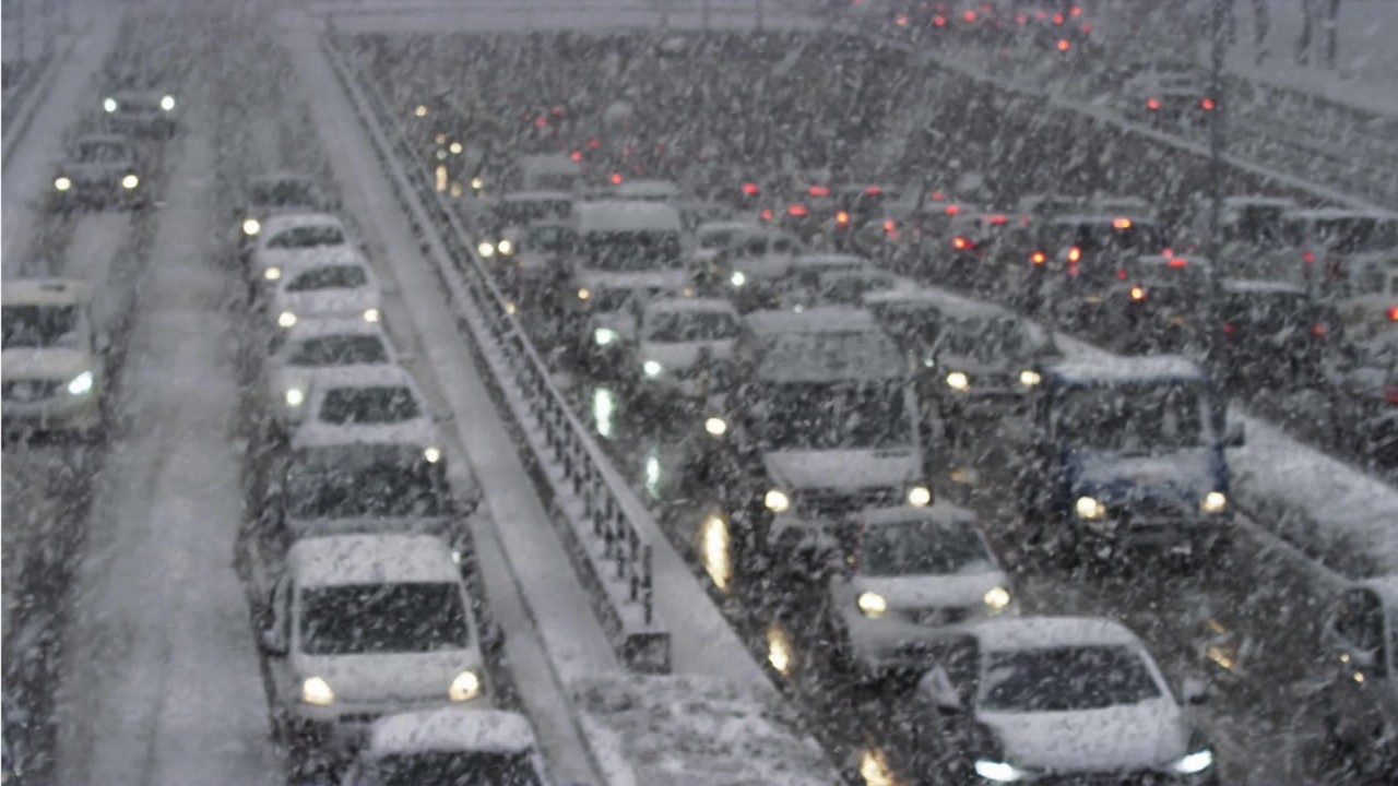 Farmers' Almanac predicts 'winter of the great divide'