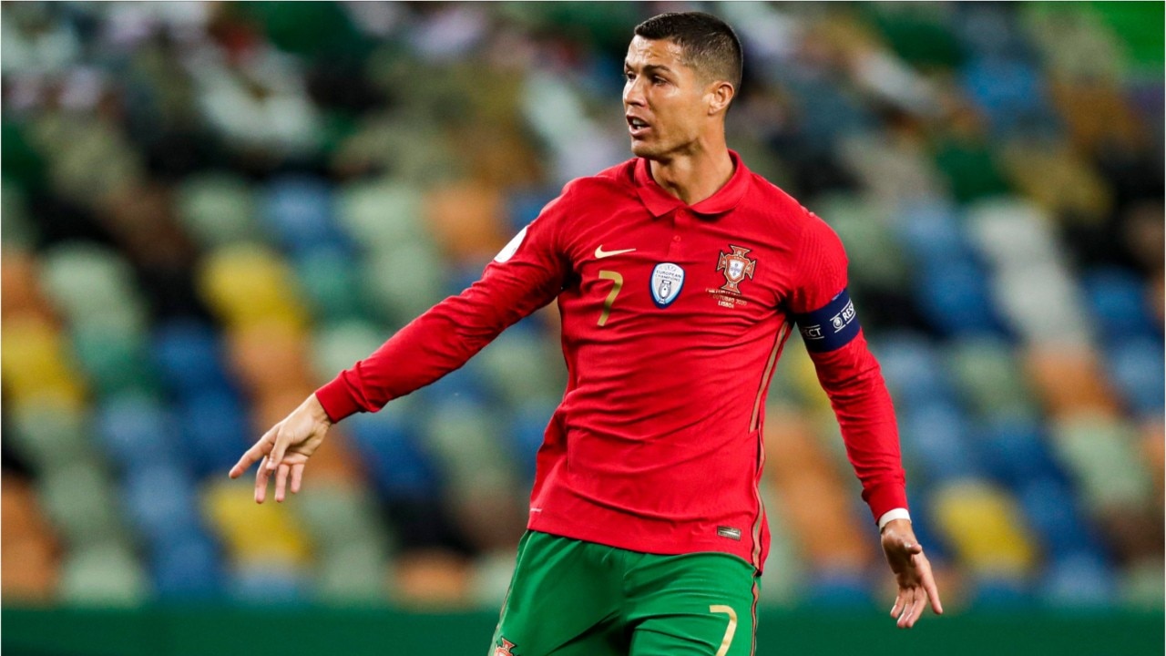 Cristiano Ronaldo tests positive for coronavirus