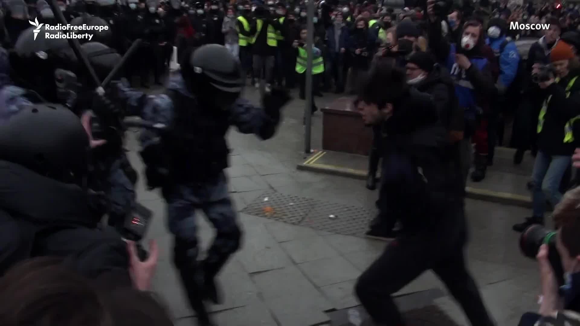 Hundreds arrested in Moscow amid violent crackdowns on opposition protests
