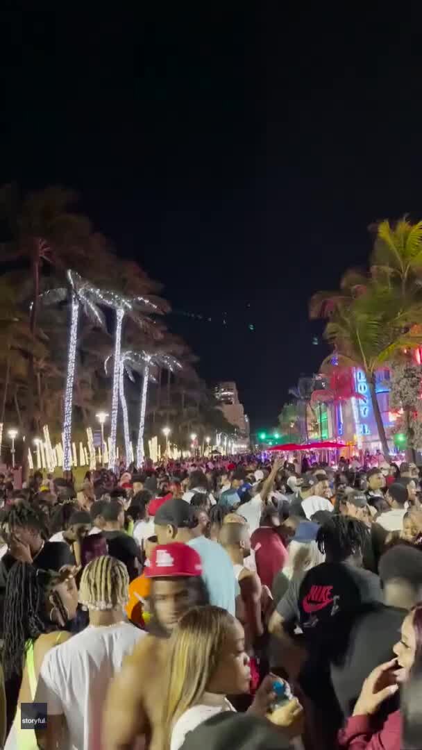 Spring break crowds pack Miami Beach