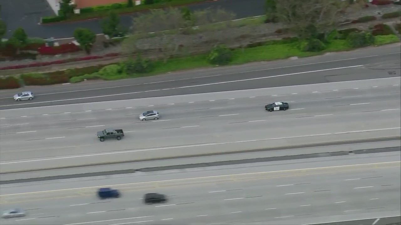 Suspect leads CHP on pursuit across LA, Orange counties | NewsNOW from FOX