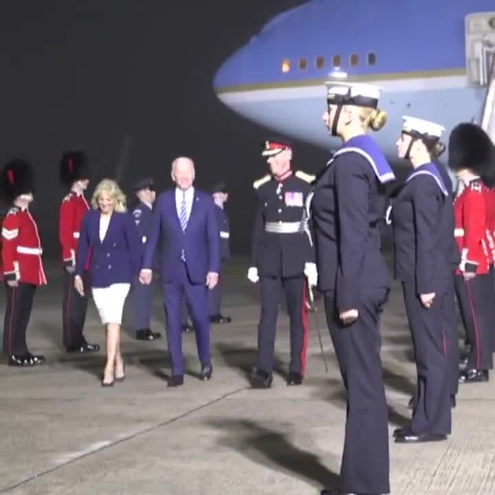 Biden arrives in Cornwall for G7 Summit